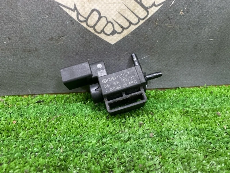 Клапан электромагнитный Audi A6 2012 037906283C 4G CHVA