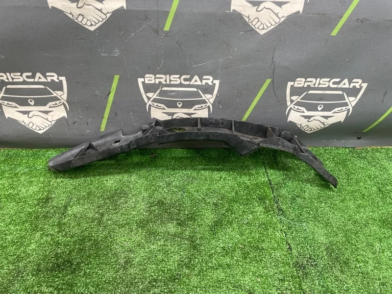 Кронштейн бампера Volkswagen Touareg 2005 7L6807184C 7L BMV, передний правый