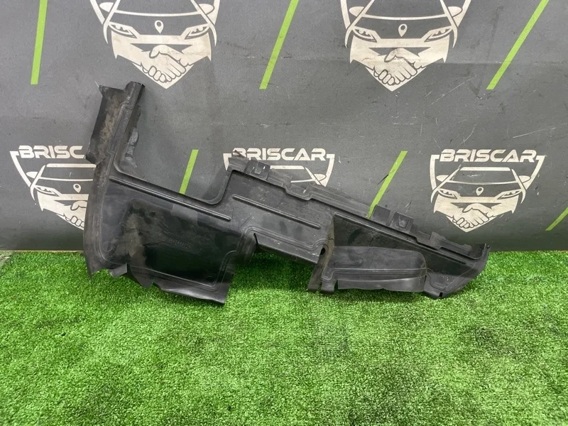 Воздуховод радиатора Audi A5 2014 8T0121284R 8T CDNC, передний правый