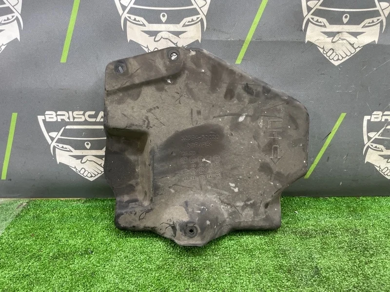 Защита днища кузова TOYOTA CAMRY 2007 5238450020 ACV40 2AZFE, левая