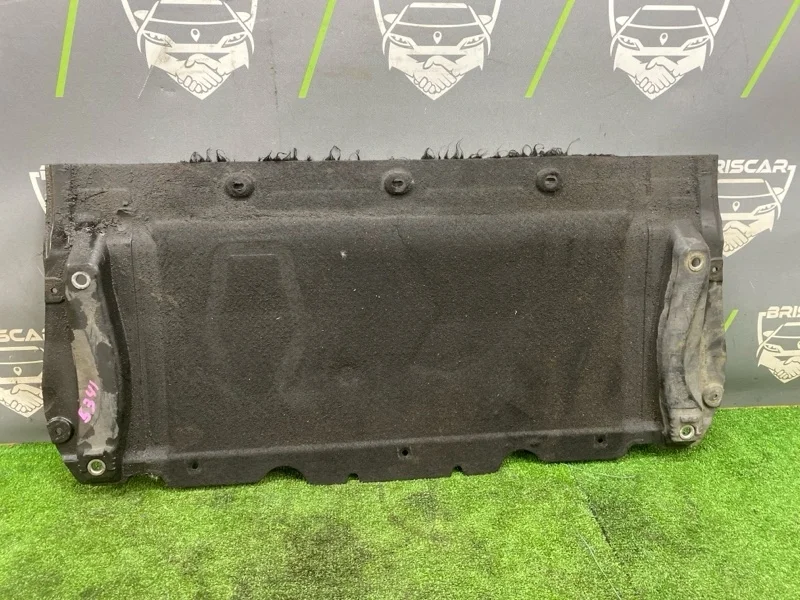 Защита двигателя Audi A6 2012 4G0863821F C7 CHVA