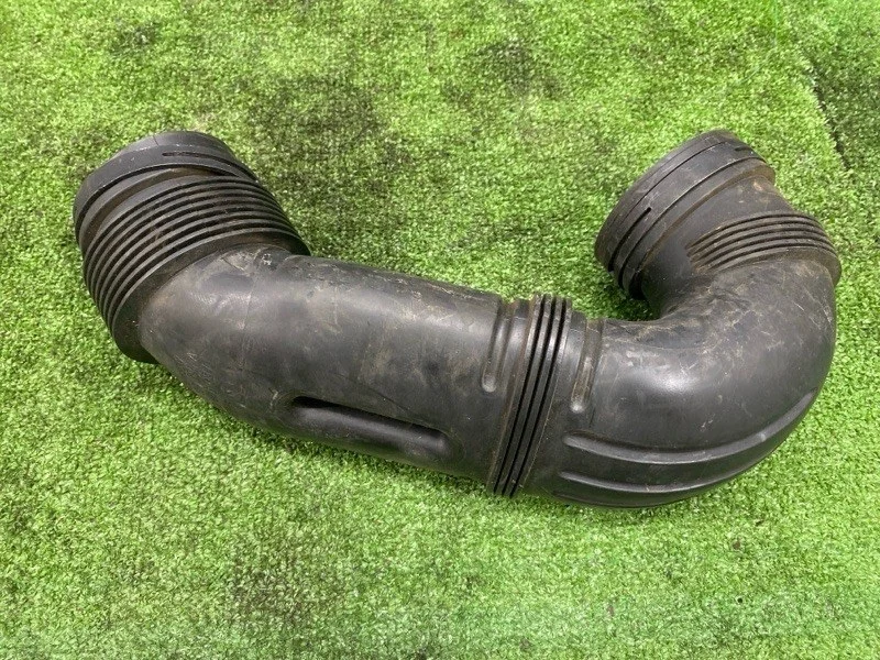 Патрубок воздушного фильтра Volkswagen Touareg 2005 7L0129684A 7L BMV