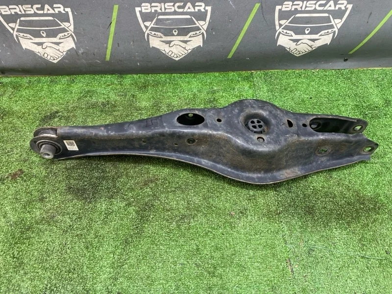 Рычаг подвески нижний Volkswagen Golf 2015 5Q0505311D 5G1 CHPA, задний