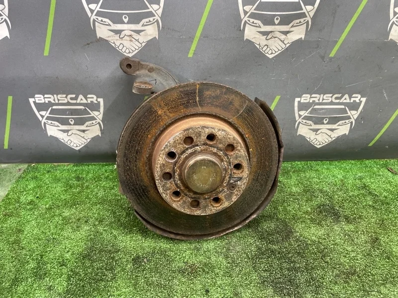 Цапфа Volkswagen Golf 2015 5Q0505435F 5G1 CHPA, задняя левая