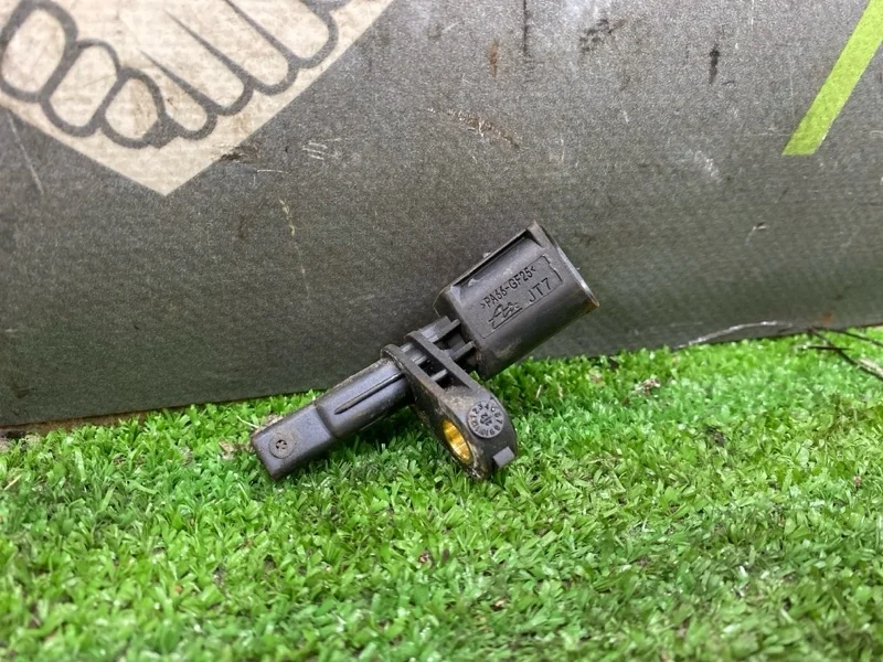 Датчик ABS Volkswagen Tiguan 2010 WHT003857 5N CCZC, задний