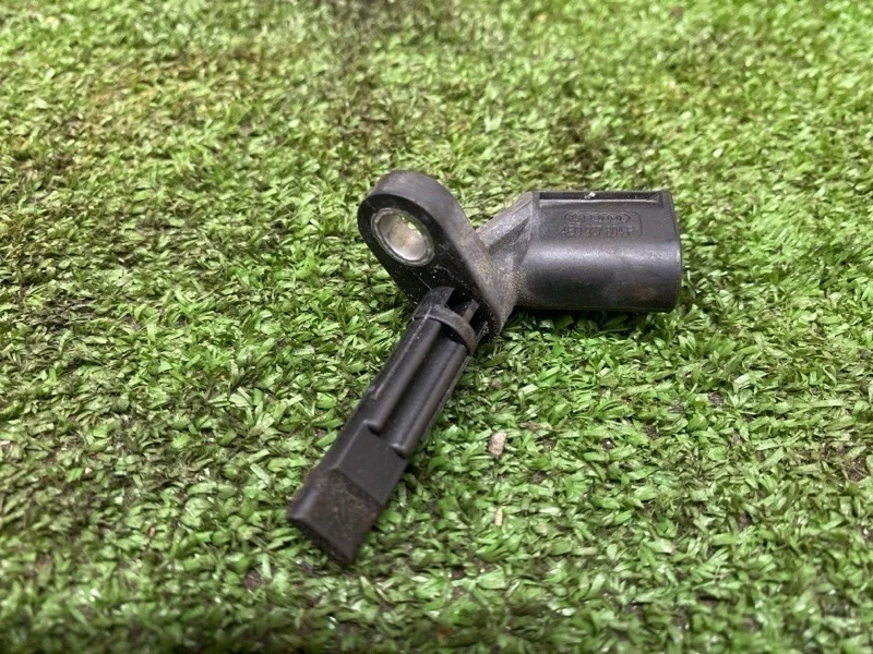 Датчик ABS Audi A5 2014 4E0927804F 8T CDNC, задний правый