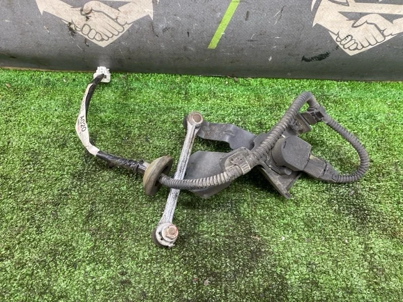 Датчик высоты дорожного просвета Mitsubishi Galant Fortis 2008 8651A061 CY4A 4B11, задний