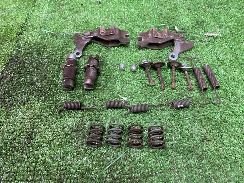 Ремкомплект стояночного тормоза Nissan Murano 2008 440508J01A PNZ51 VQ35DE, задний