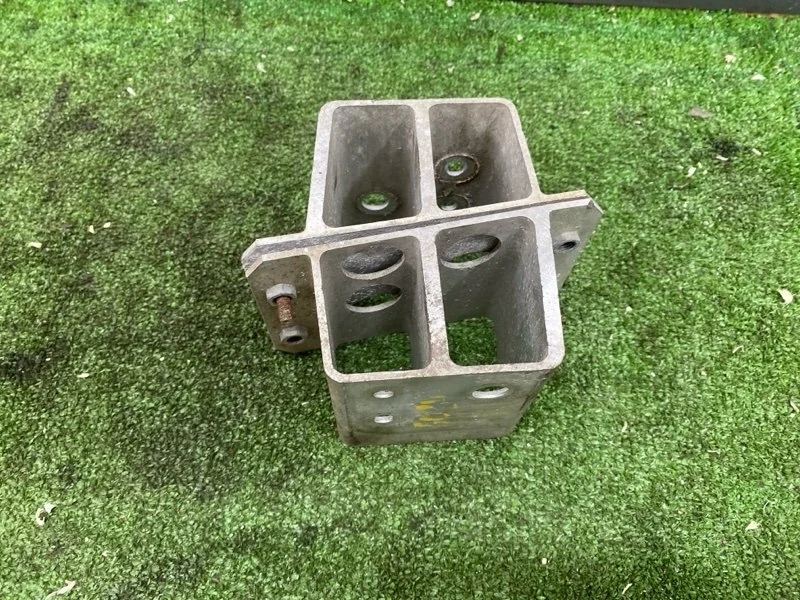 Кронштейн TOYOTA RAV4 2006 5832342010 ACA31 2AZFE