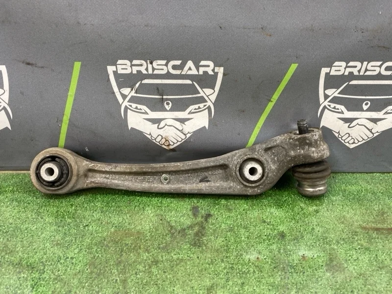 Рычаг подвески Audi A6 2012 8K0407151F C7 CHVA, передний левый