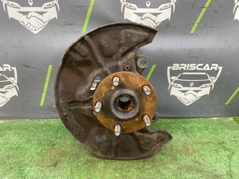 Кулак поворотный Toyota Avensis 2003 4321105051 AZT250 1AZFSE, передний правый