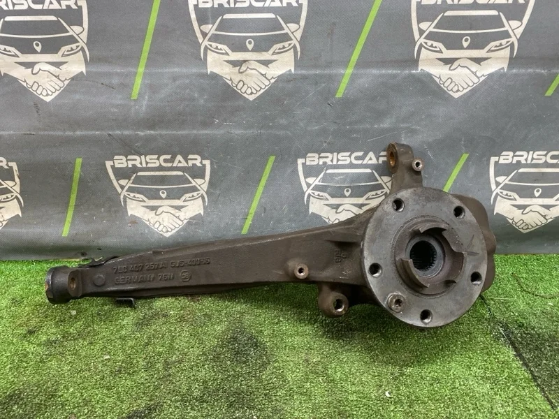 Кулак поворотный Volkswagen Touareg 2005 7L0407257A 7L BMV, передний левый