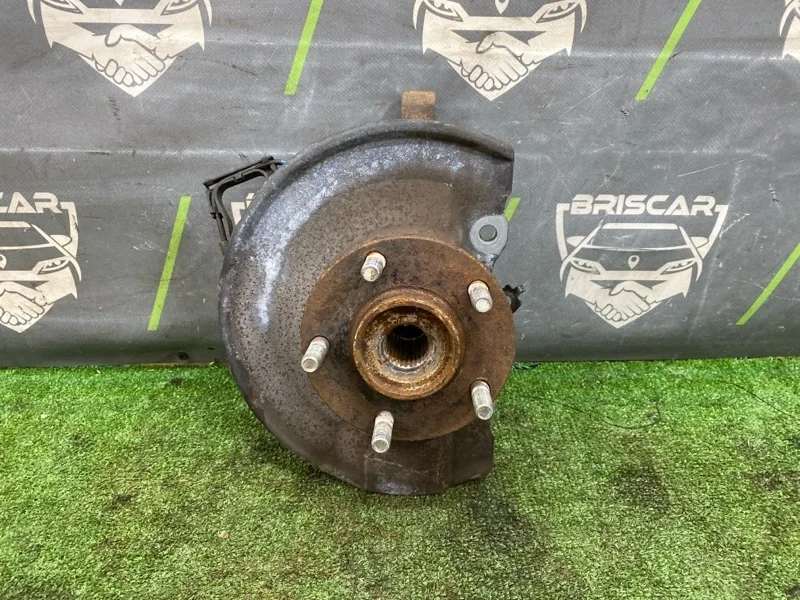 Кулак поворотный Mitsubishi Outlander 2010 3870A008 CW5W 4B12, передний правый