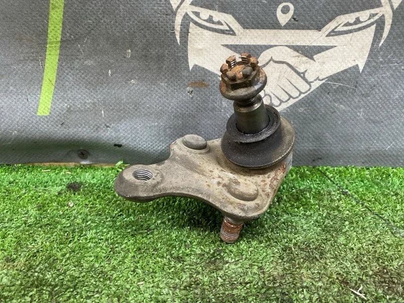 Шаровая опора TOYOTA RAV4 2006 4333049095 ACA31 2AZFE, передняя правая