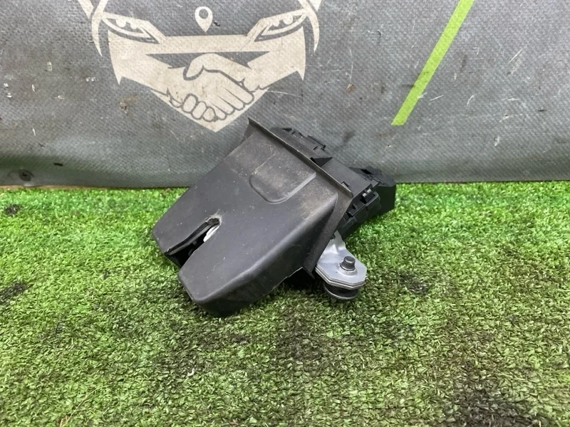 Замок багажника Ford Focus 2009 1930055 2 MI4 QQDB 1.8