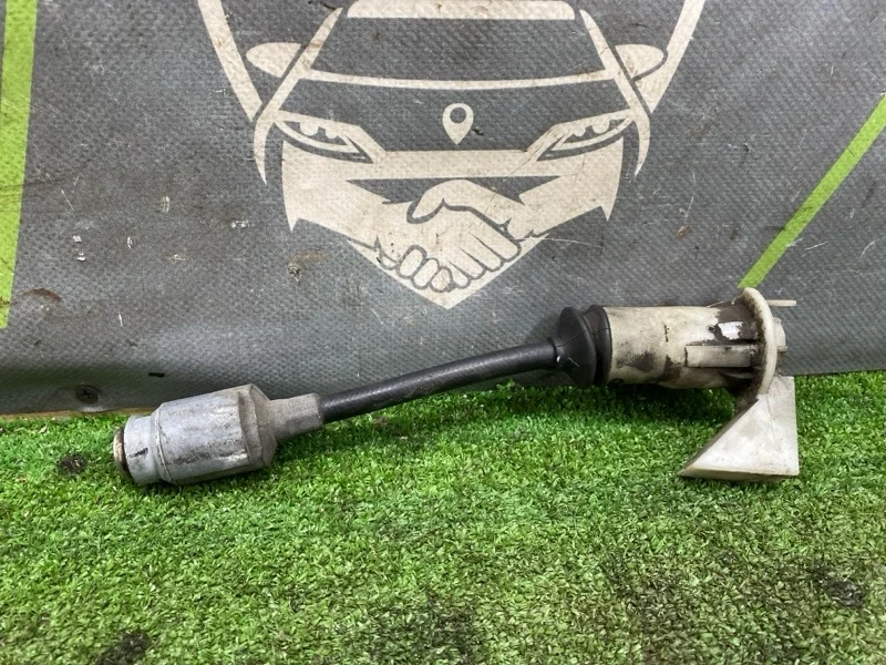 Тяга замка капота Ford Focus 2009 1343577 2 MI4 QQDB 1.8