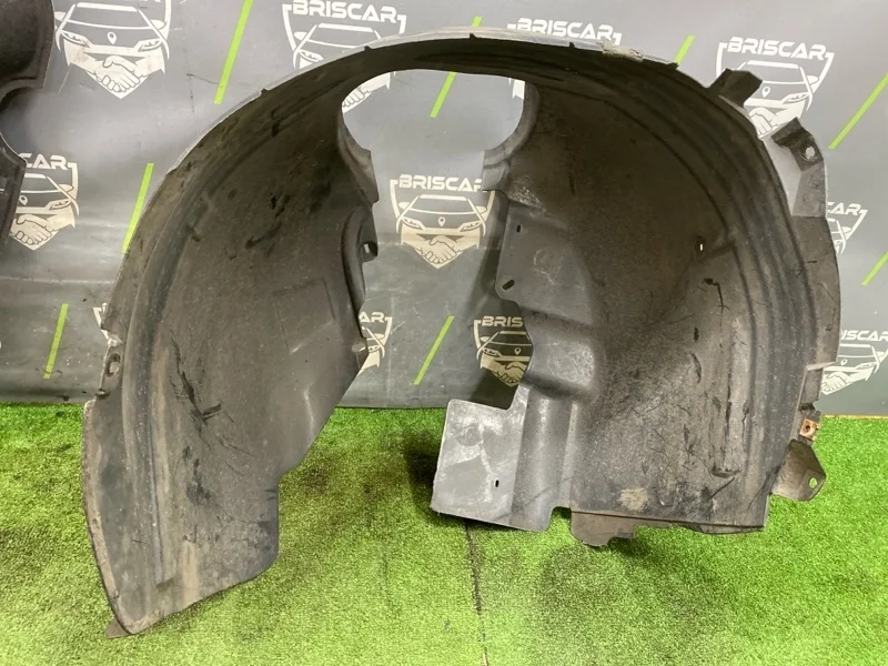 Подкрылок Ford Focus 2009 1336180 2 MI4 QQDB 1.8, передний правый