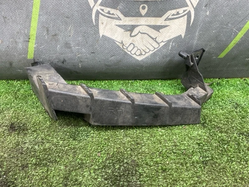 Кронштейн бампера Mazda Mazda6 2010 GS1D50151 GH L8, передний правый