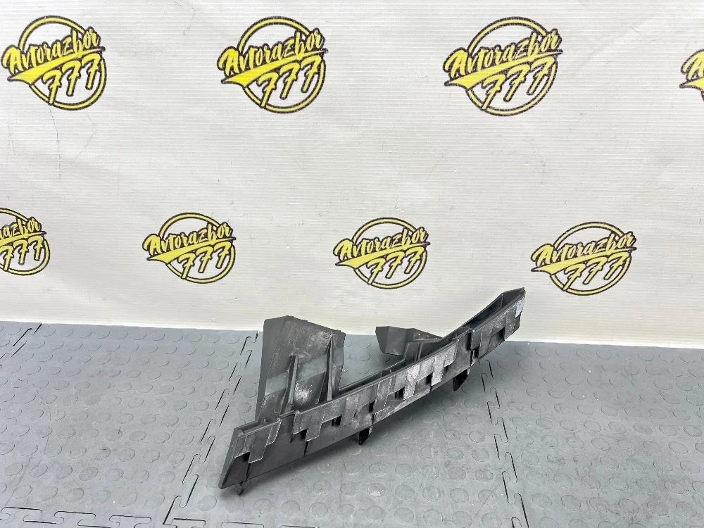 Кронштейн переднего бампера левый Audi Q7 4L рестайлинг (2009—2015)