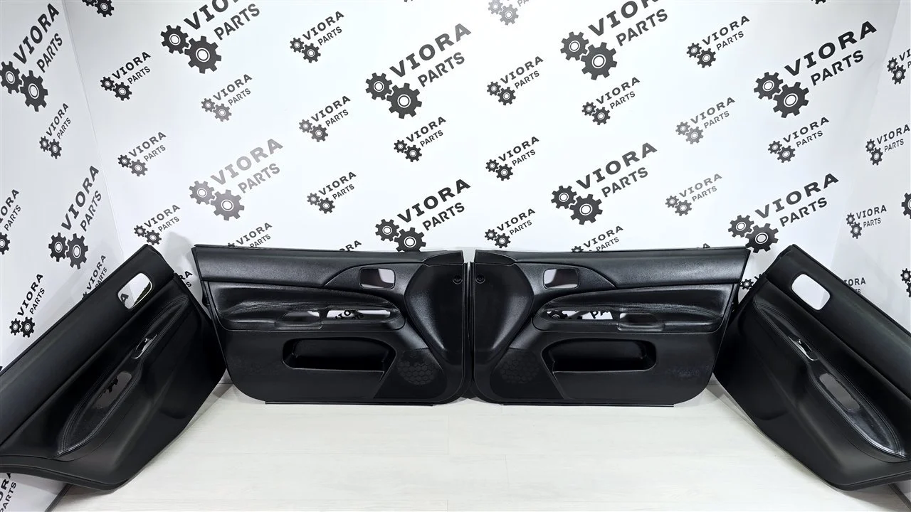 Обшивки дверей кожа Mitsubishi Lancer 9 2007 MN162737HB CS3W 4G18