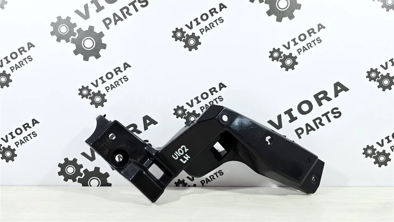 Кронштейн фары Citroen C-Crosser 2009 8301A795 EP 4HN, левый