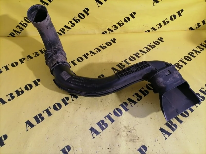 Патрубок воздушного фильтра RENAULT LOGAN 2 2014-2022 2017 165555731R СЕДАН 1.6 H4M438 113 Л/С H4MD438 H4M