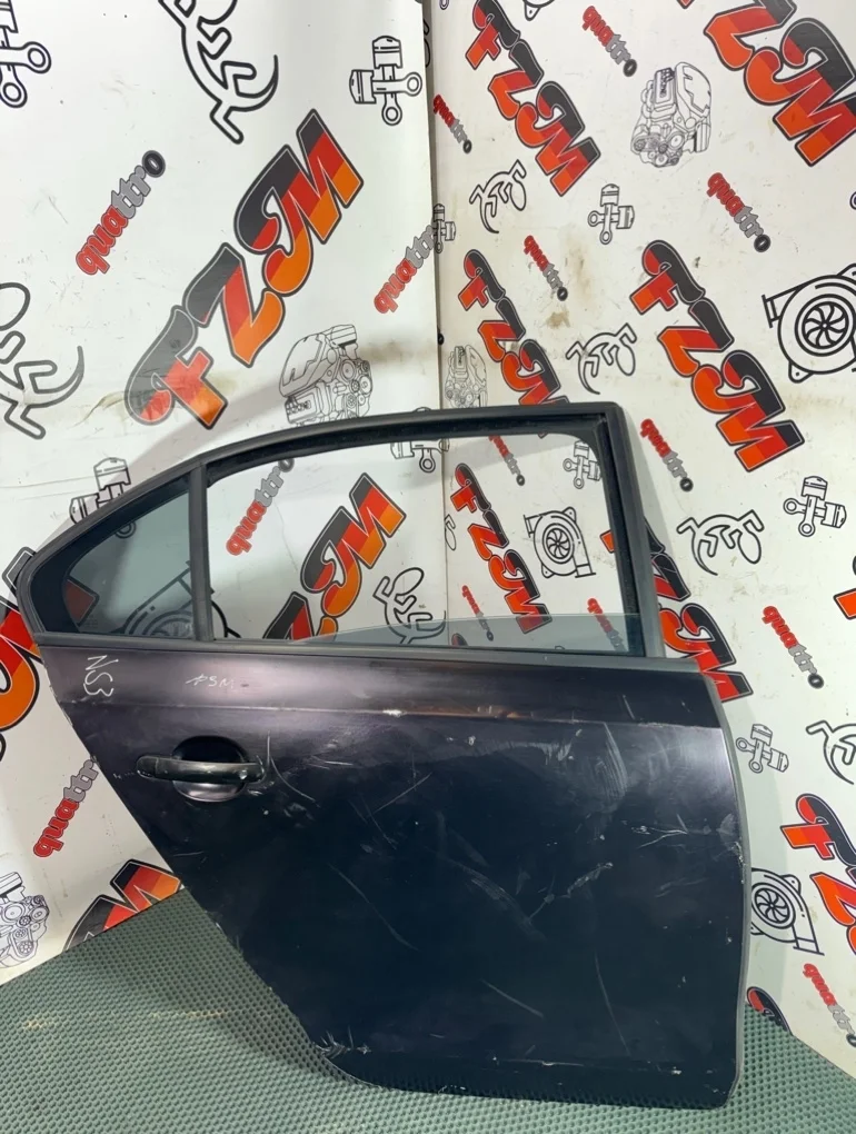 Дверь Volkswagen Jetta 5C6833056E A6, задняя правая