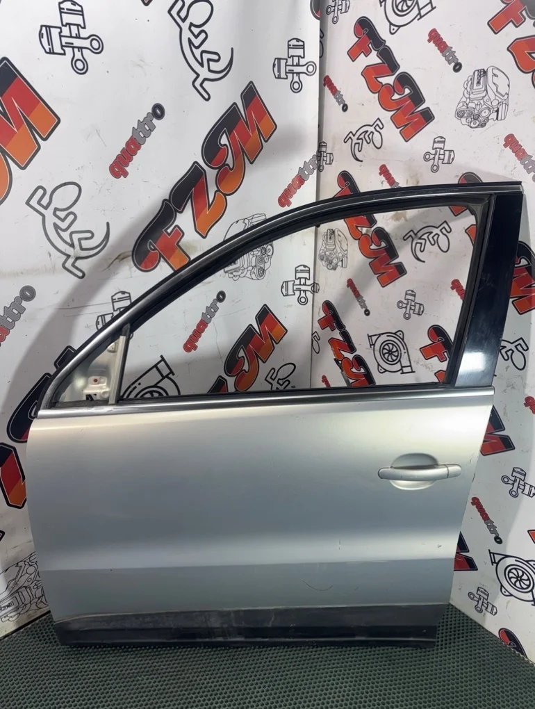 Дверь Volkswagen Tiguan 5N0831055B 5N, передняя левая