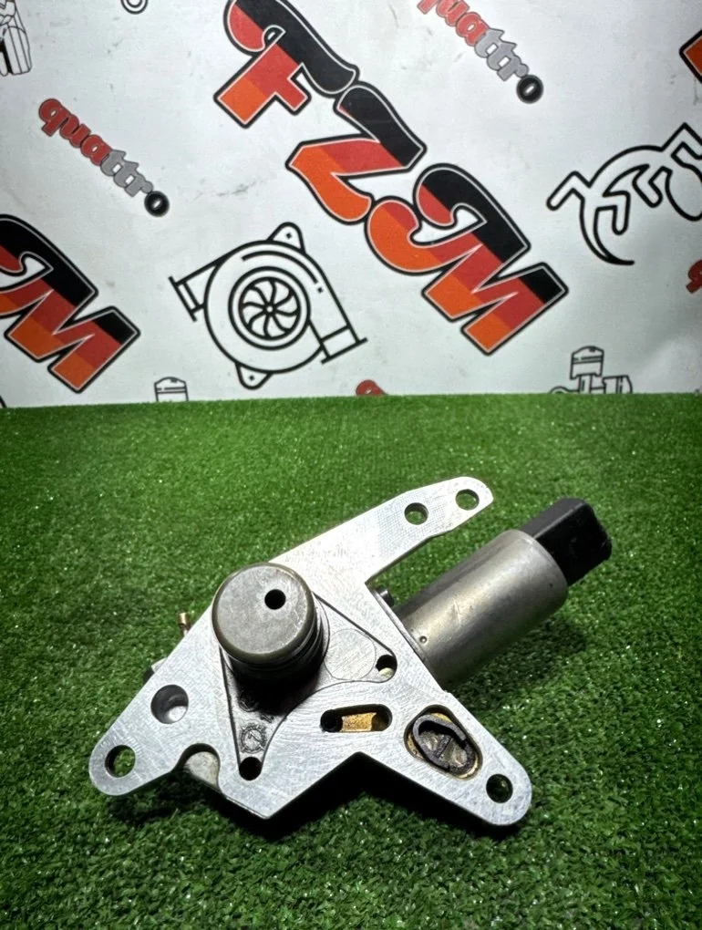 Клапан перепускной масляный Audi A6 06B103741D C5 ALT 2.0 FSI EA113