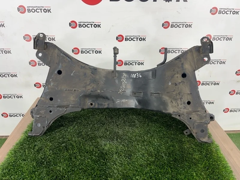 Подрамник MITSUBISHI OUTLANDER 2003-2006 MR961222 CU#W, передний