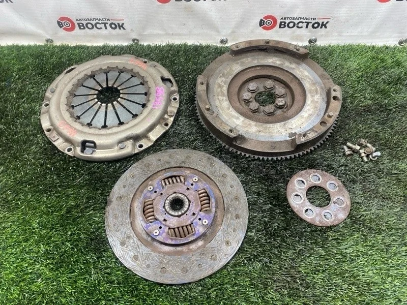 Маховик МКПП Mitsubishi Outlander MN149581 CU2W 4G63