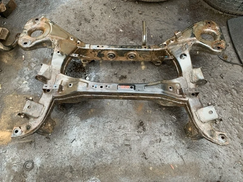 Балка подвески задняя Infiniti Qx80 (2013-2020) 2014 554001LA0A 5.6 I VK56VD