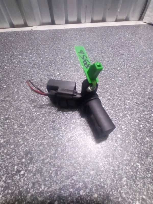 Датчик положения распредвала Nissan Primera