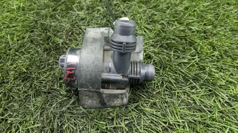 Дополнительный насос охлаждающей жидкости BMW X5 2005 64116907811 E53 M57D30