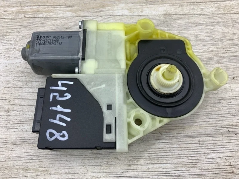 Моторчик стеклоподъемника VOLKSWAGEN PASSAT B6 2008 3AA959704B СЕДАН CBAB CBA097329, задний правый