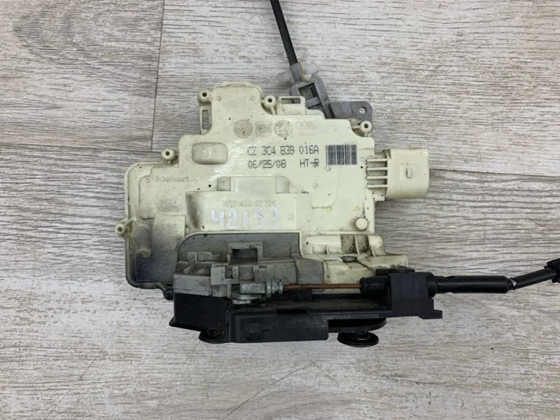 Замок двери VOLKSWAGEN PASSAT B6 2008 3C4839016A СЕДАН CBAB CBA097329, задний правый