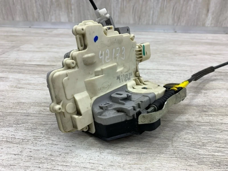 Замок двери AUDI A4 2008 8K0839016 СЕДАН CAGA, задний правый