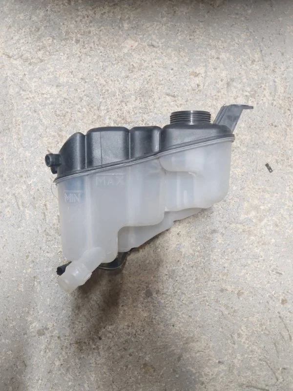 Расширительный бачок Volvo S80 31200321