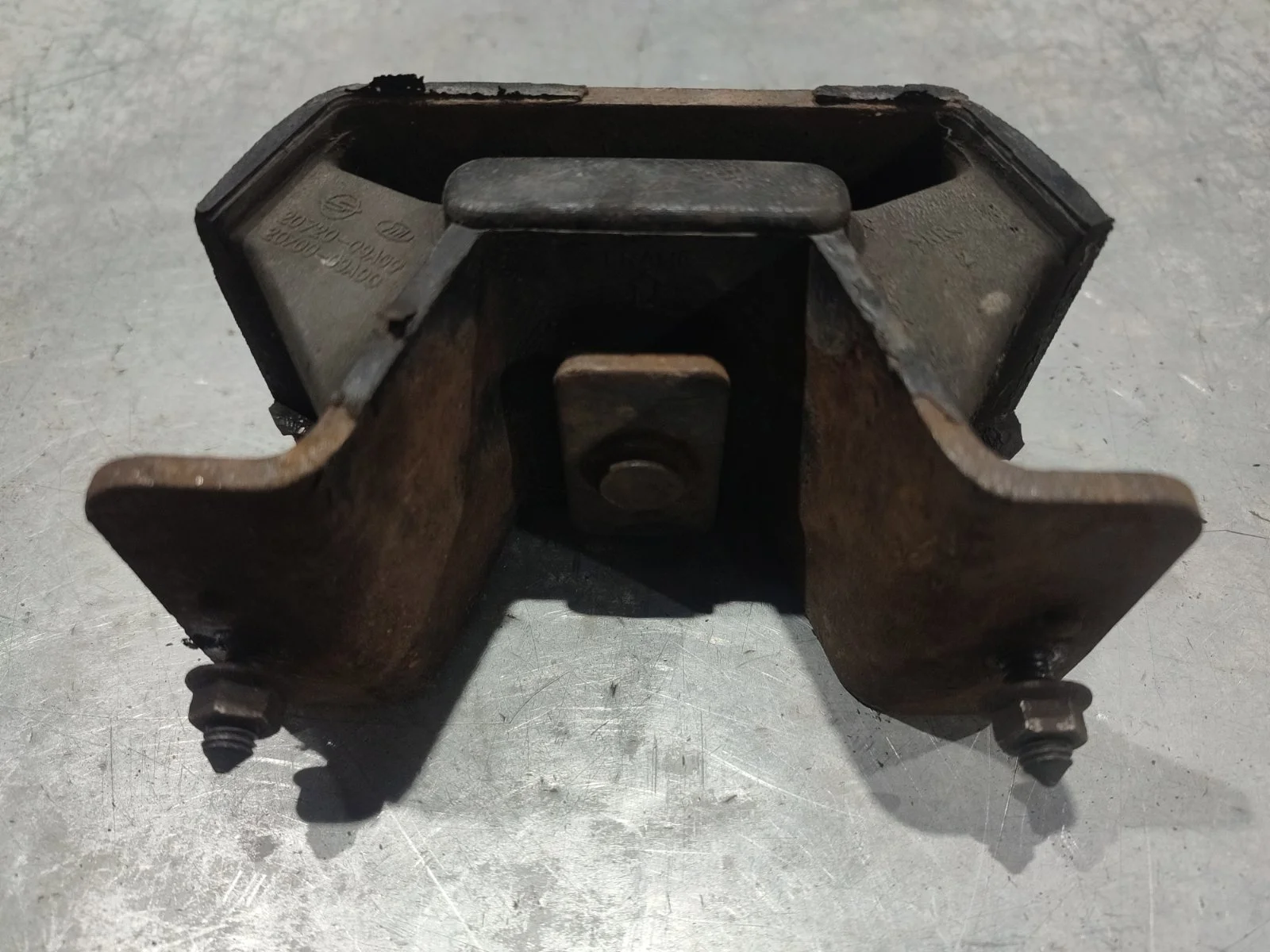 Подушка (опора) двигателя SsangYong Kyron 2009 D130