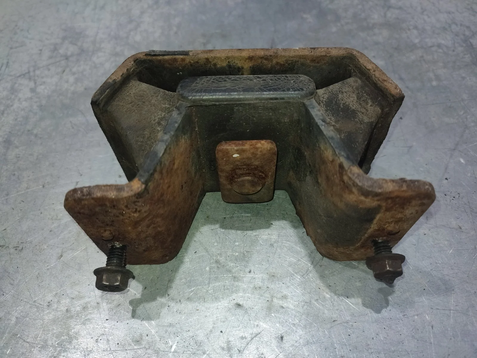 Подушка (опора) двигателя SsangYong Kyron 2009 D130