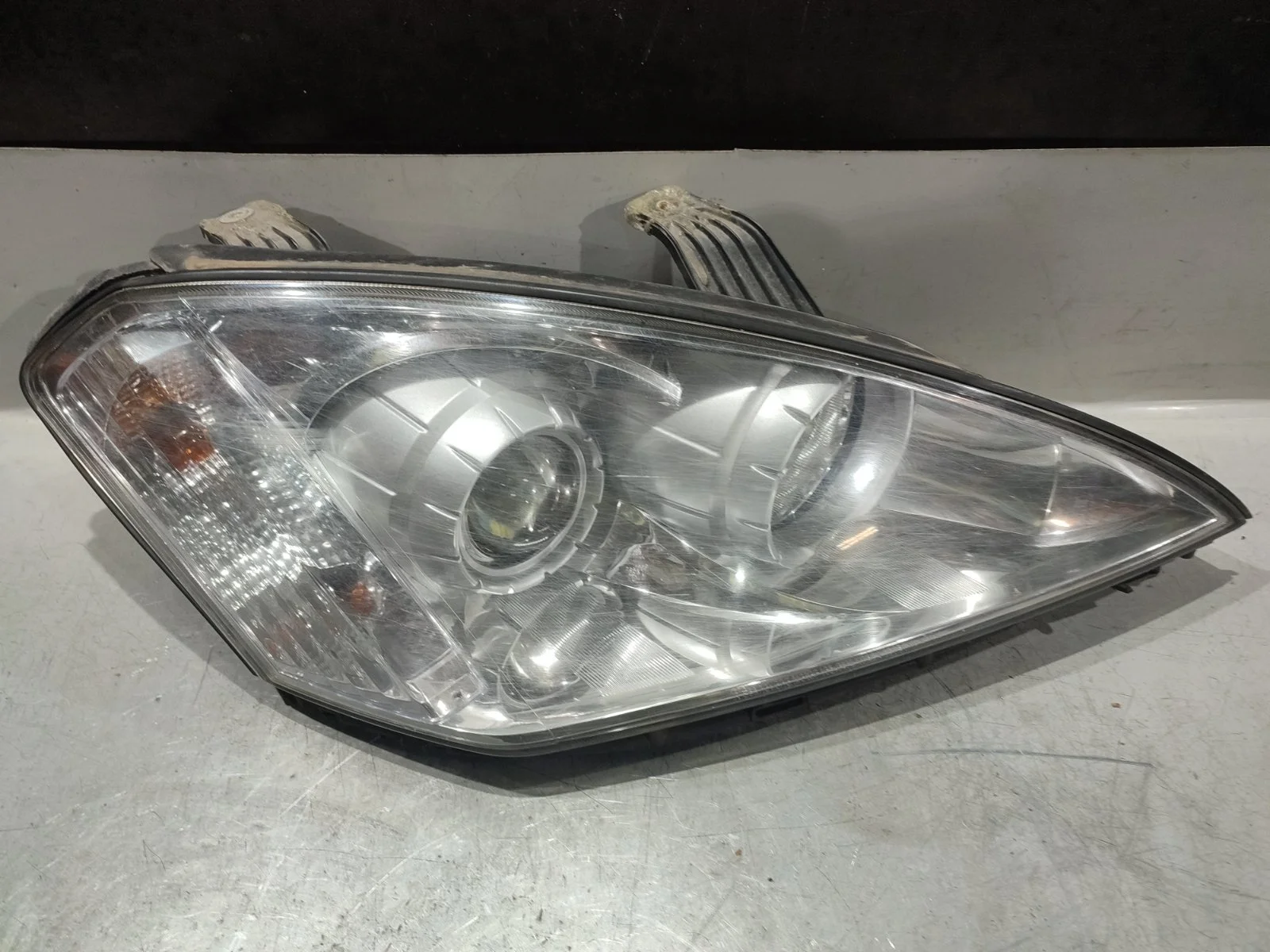 Фара SsangYong Kyron 2009 D130