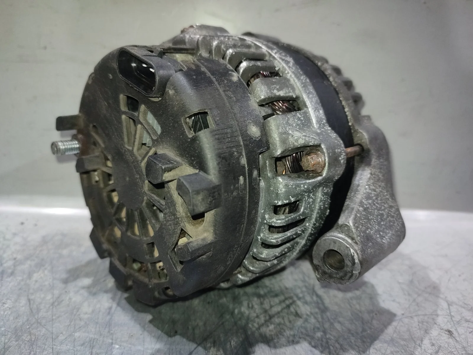 Генератор SsangYong Kyron 2009 D130