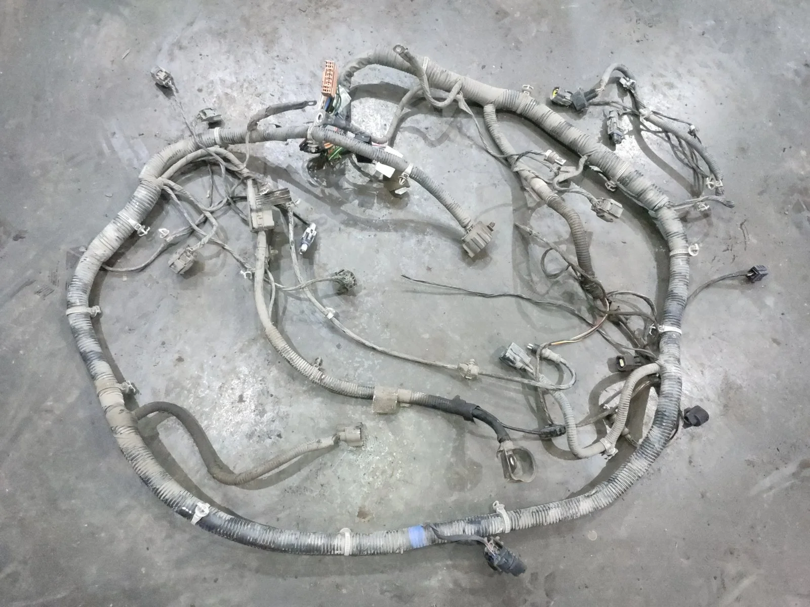 Электропроводка (жгут) моторного отсека SsangYong Kyron 2009 D130