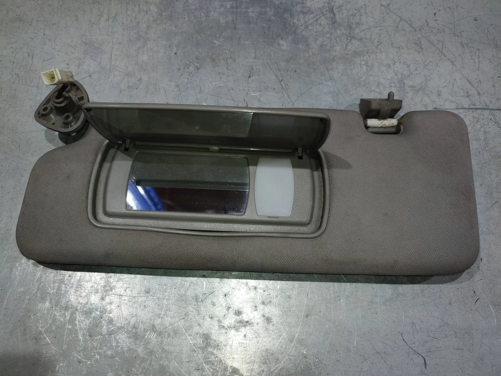 Козырек солнцезащитный SsangYong Kyron 2009 D130