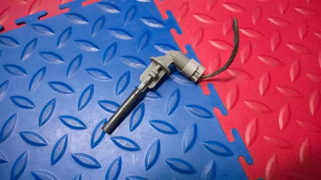 датчик уровня охлаждающей жидкости BMW X5 E53