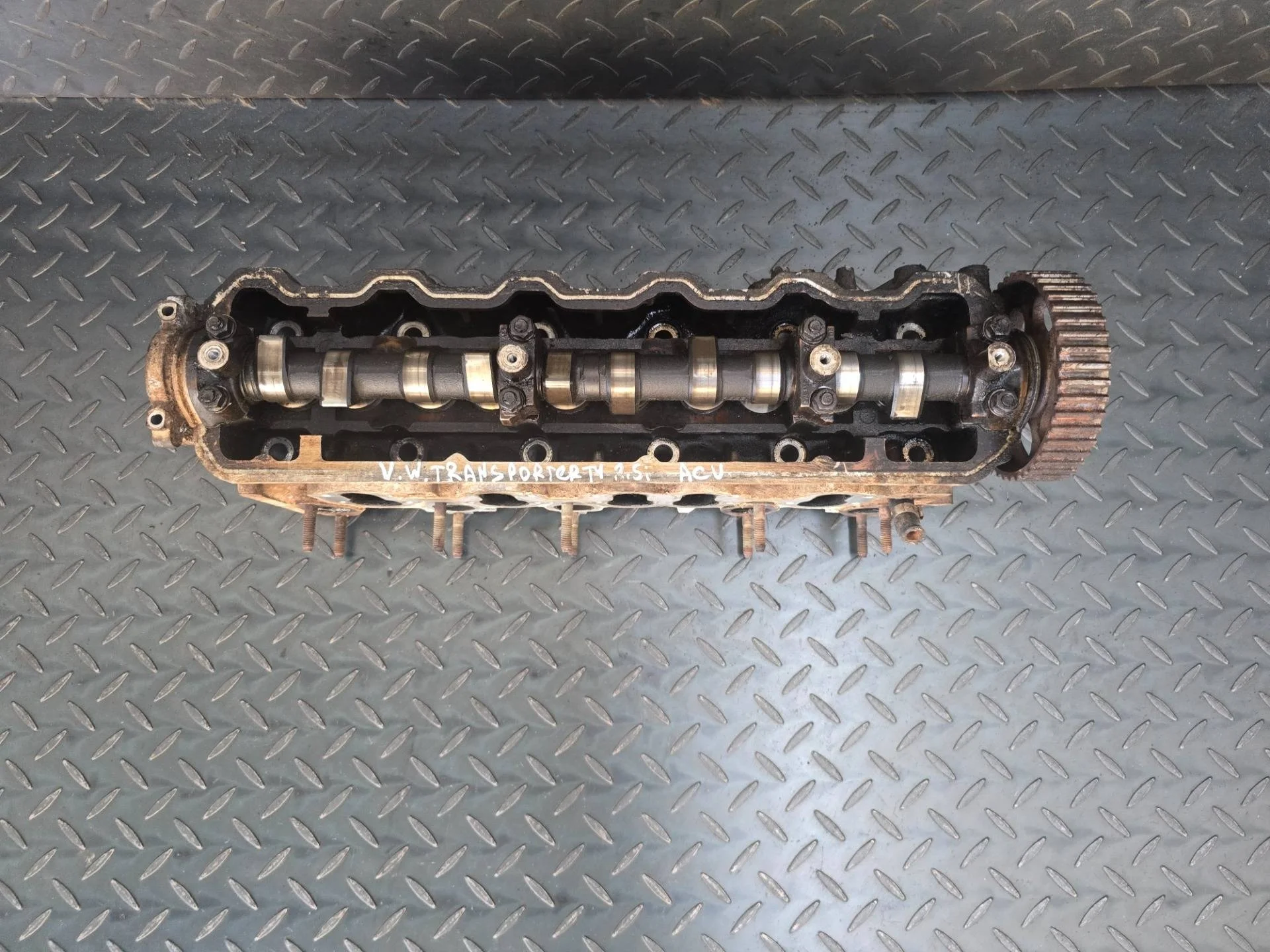 головка блока цилиндров Volkswagen Transporter T4