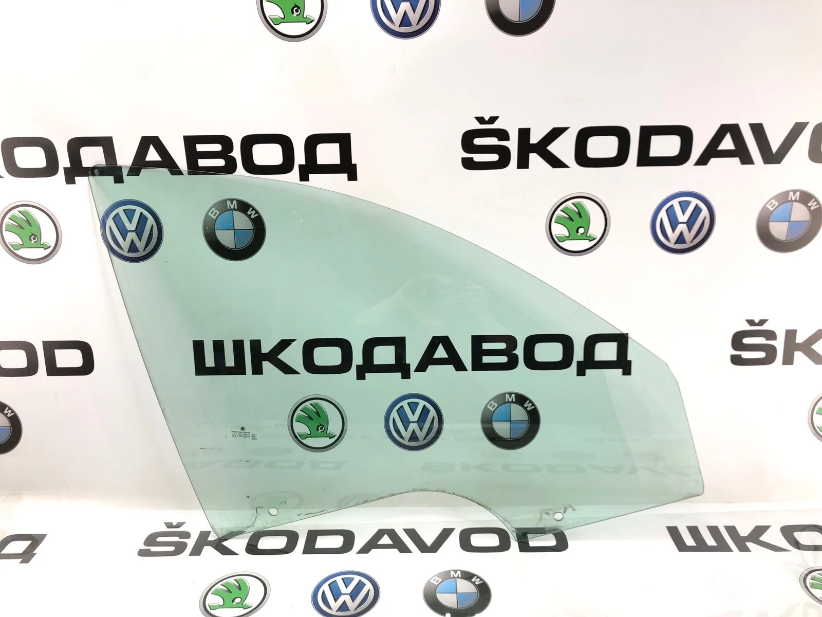 Стекло двери Skoda Octavia RS 1Z0845202A A5 (1Z) 2.0 CEGA, переднее правое