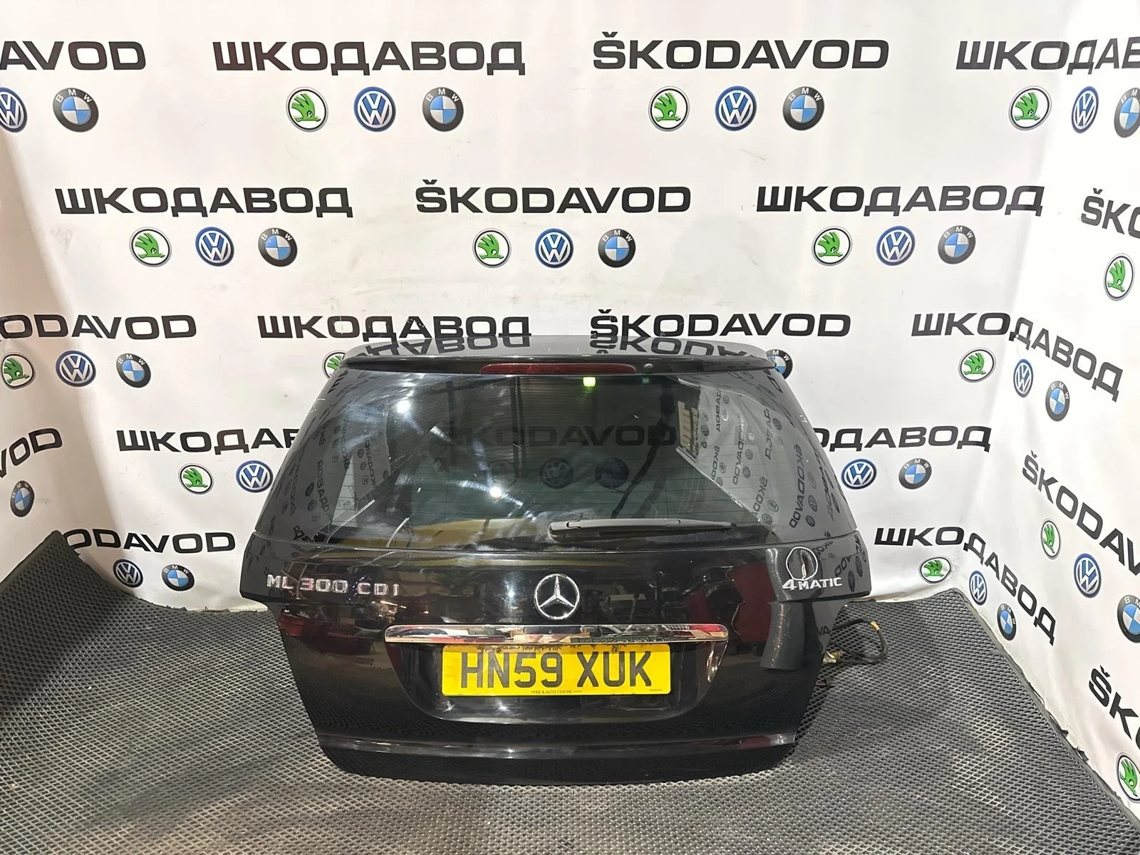 Крышка багажника Mercedes-Benz ML 2009 A1647401505 W164 3.0 OM642.940