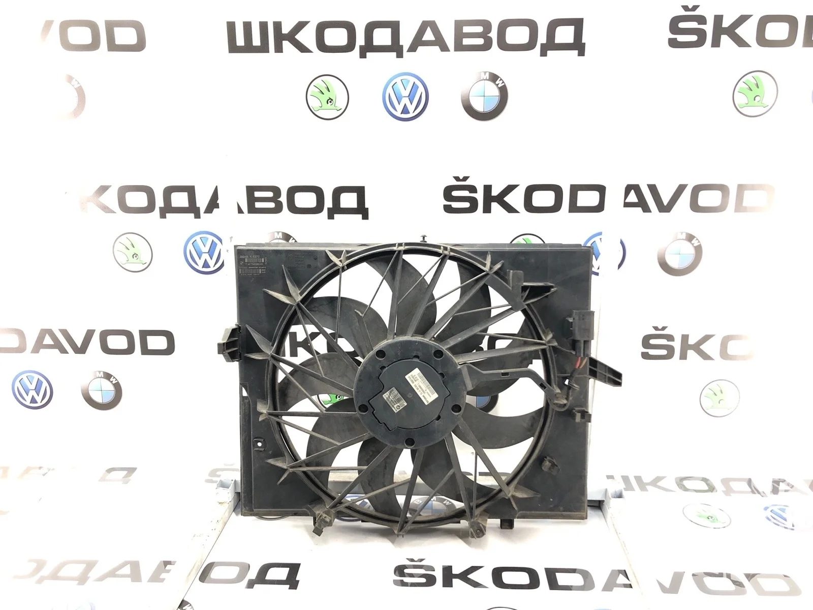 Вентилятор охлаждения BMW 5 series 67326946638 E60 N52B30