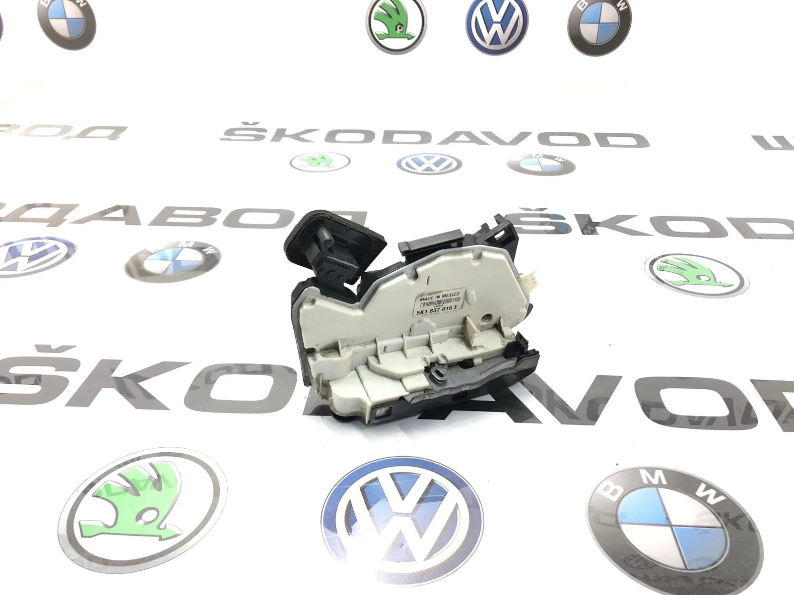 Замок двери Volkswagen Passat 2013 5K1837016E B7 (NMS) АМЕРИКА 2.0 CFFB, передний правый